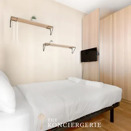 Ecrin Contemporain Au Coeur Du Authentique Appartamento